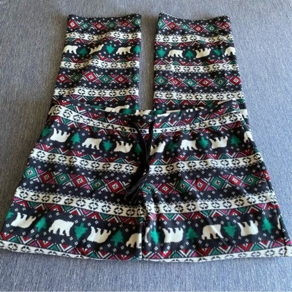 Old Navy Polar Bear Patterned Fleece Pajama Pants - Picture 2 of 4